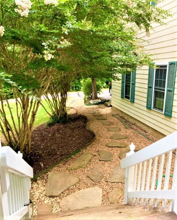 Property image 2 at 128 Flying Hawk Trail, Waynesville, NC 28786