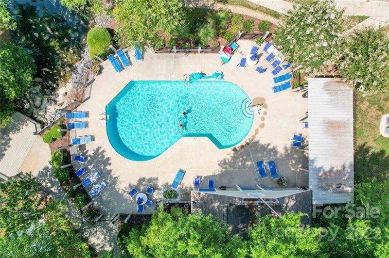 Property image 5 at 2513 Stockbridge Drive, Charlotte, NC 28210