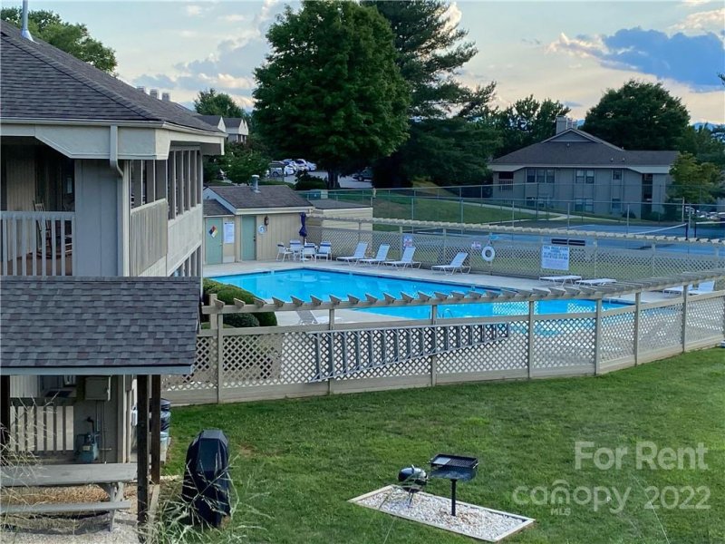 Property image 2 at 2502 Vineyard Boulevard, Asheville, NC 28805