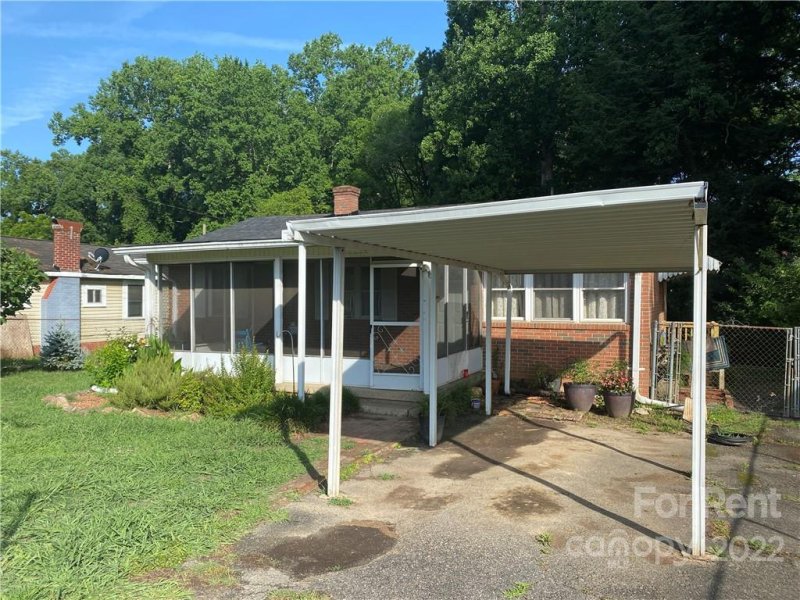 Property image 2 at 1211 Madison Street, Gastonia, NC 28052