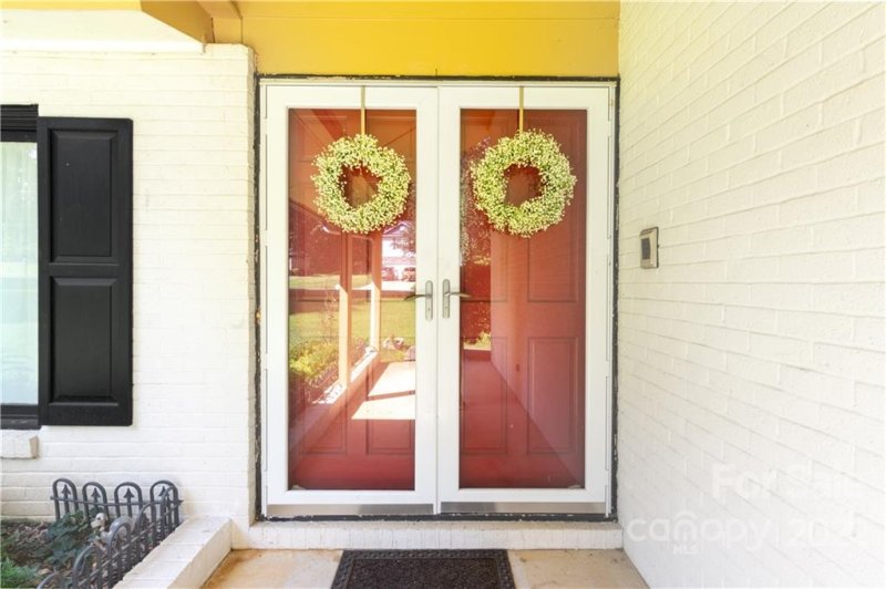 Property image 5 at 5006 Isaac Drive, Charlotte, NC 28216