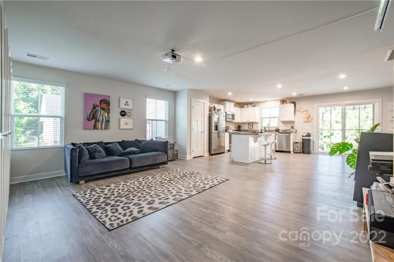 Property image 4 at 6013 Bellastead Drive, Charlotte, NC 28214