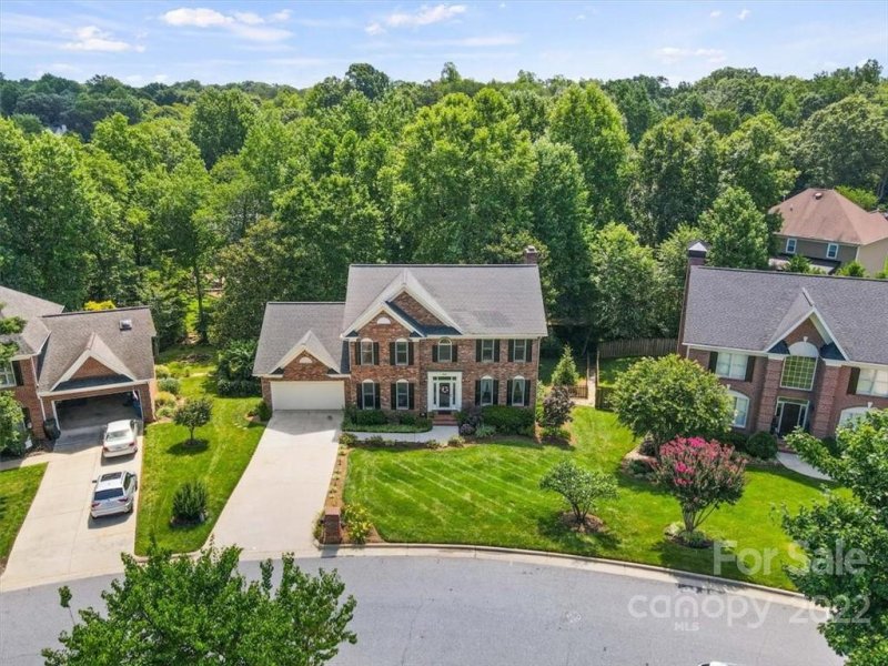 Property image 2 at 943 38th Avenue, Hickory, NC 28601