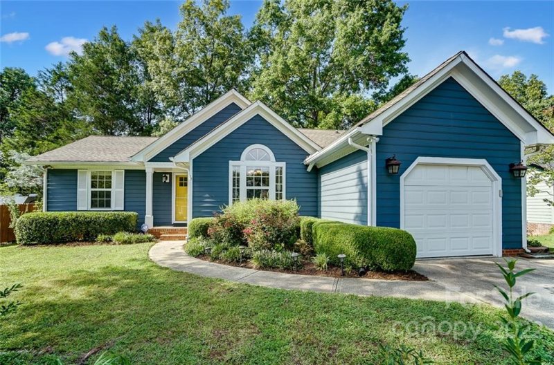 Property image 2 at 3405 Catskill Drive, Matthews, NC 28105