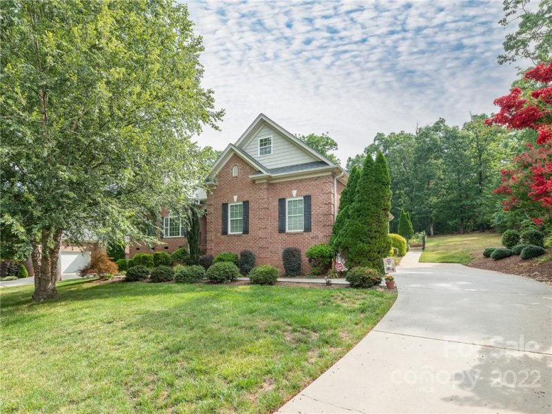 Property image 2 at 3622 Maple Brook Drive, Denver, NC 28037