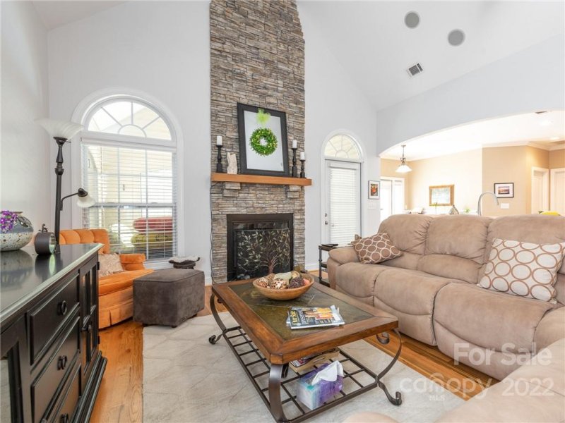 Property image 3 at 3622 Maple Brook Drive, Denver, NC 28037