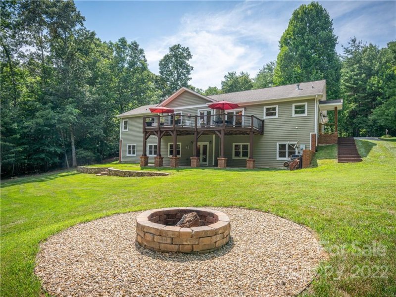 Property image 3 at 15 Alexander Crest Drive, Fairview, NC 28730