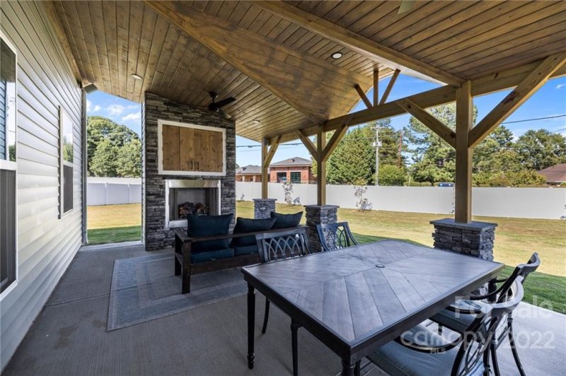 Property image 2 at 140 Tiller Way, Mooresville, NC 28115