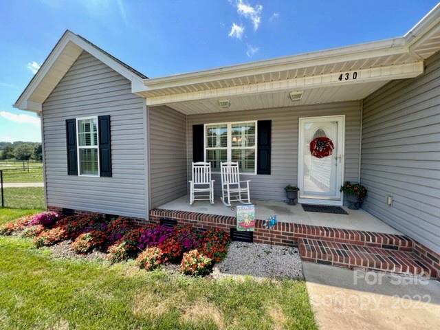 Property image 2 at 430 Stable Brook Lane, Taylorsville, NC 28681