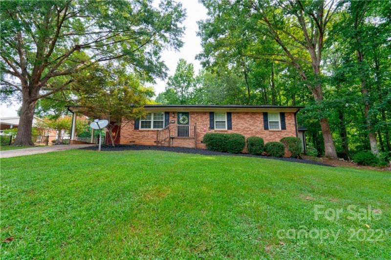 716 Ralphs Boulevard