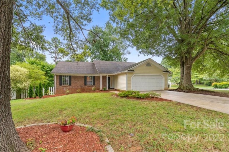 Property image 2 at 6615 Danbrooke Park Drive, Mint Hill, NC 28227