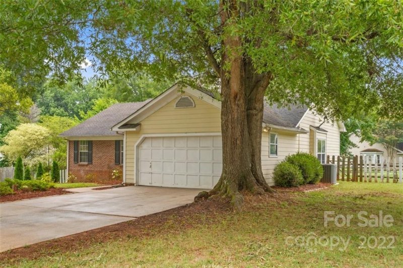 Property image 4 at 6615 Danbrooke Park Drive, Mint Hill, NC 28227