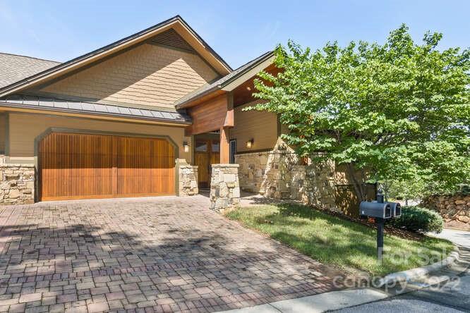 Property image 2 at 5 Point Bluff Drive, Asheville, NC 28804