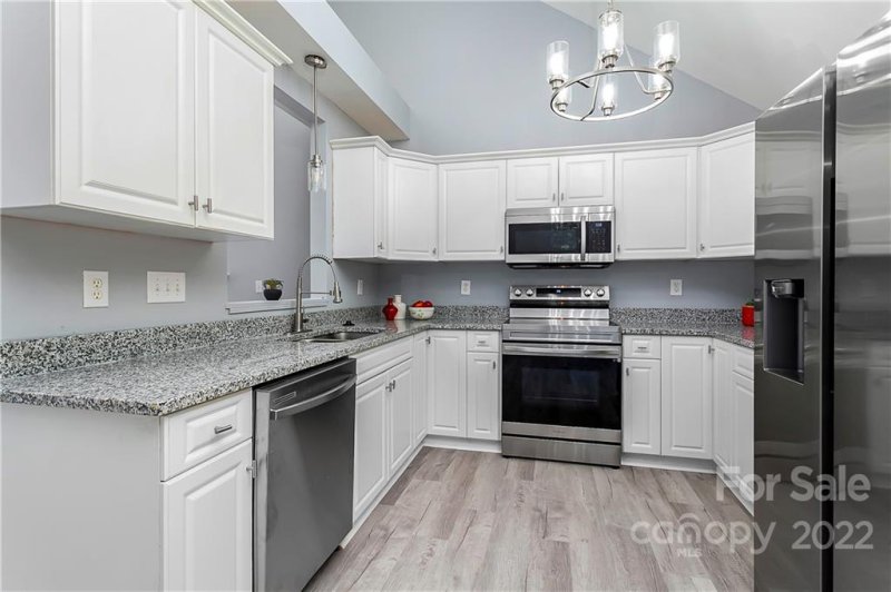 Property image 2 at 811 Eagle Bluff Court, Rock Hill, SC 29730