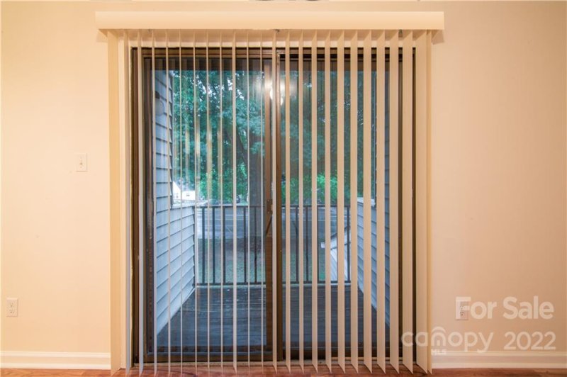 Property image 3 at 1605 Merry Oaks Road, Charlotte, NC 28205