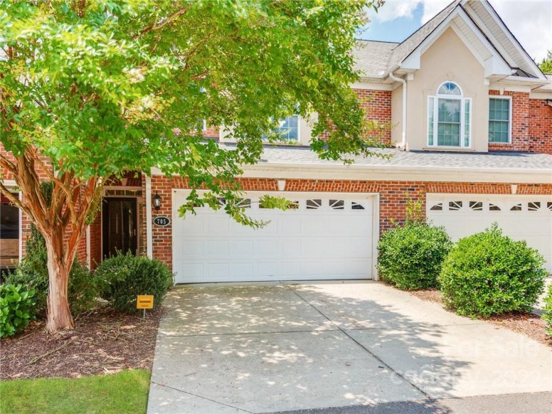 705 Congressional Lane