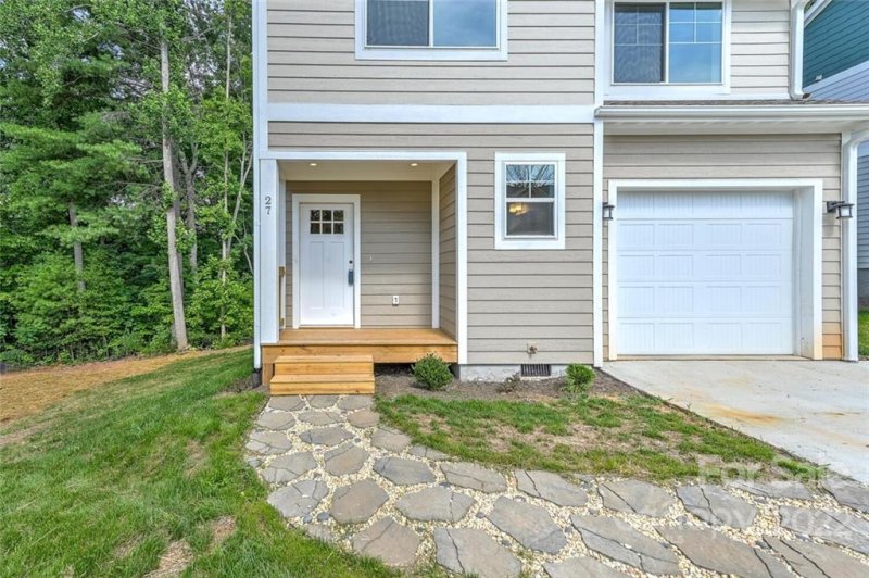 Property image 3 at 27 Loblolly Lane, Asheville, NC 28803