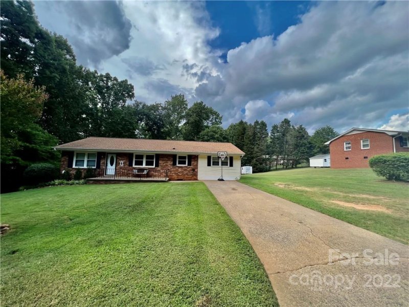 3018 Harold Court