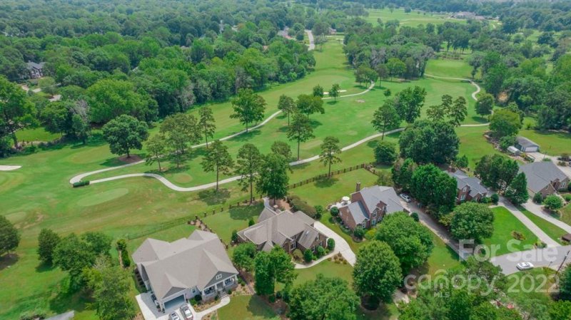 Property image 3 at 814 Pine Forest Road, Charlotte, NC 28214