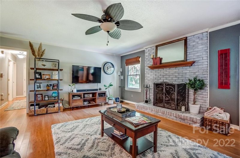 Property image 2 at 2418 Live Oak Court, Gastonia, NC 28056