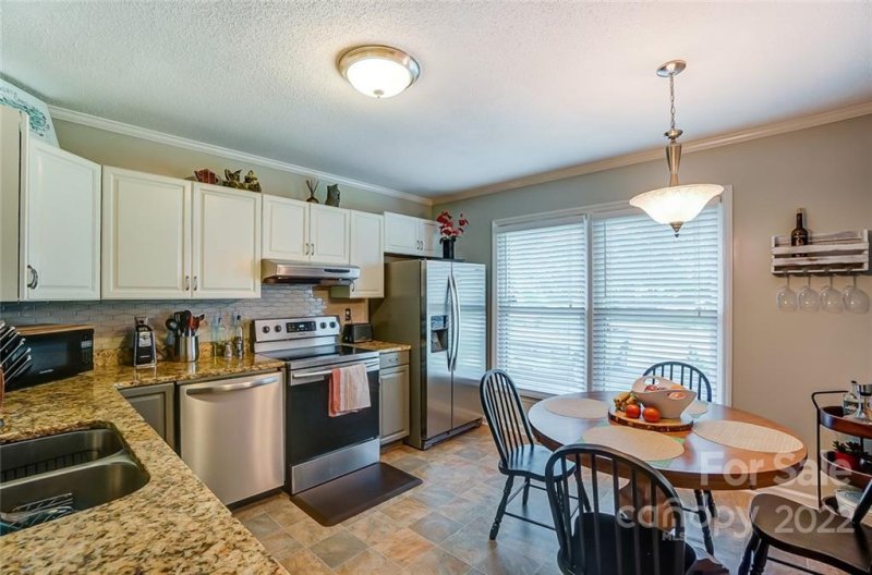 Property image 5 at 2418 Live Oak Court, Gastonia, NC 28056