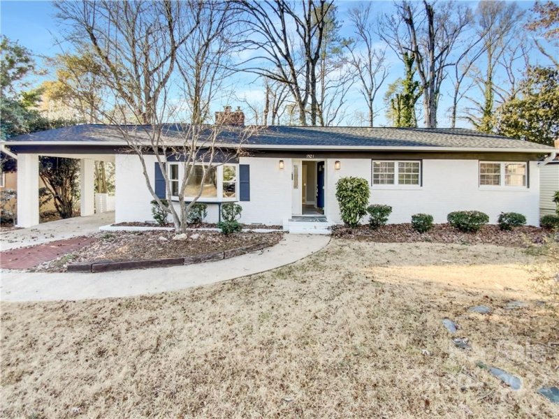 1921 Birchcrest Drive