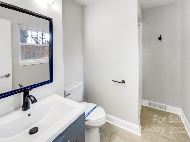 Property image 4 at 1921 Birchcrest Drive, Charlotte, NC 28205