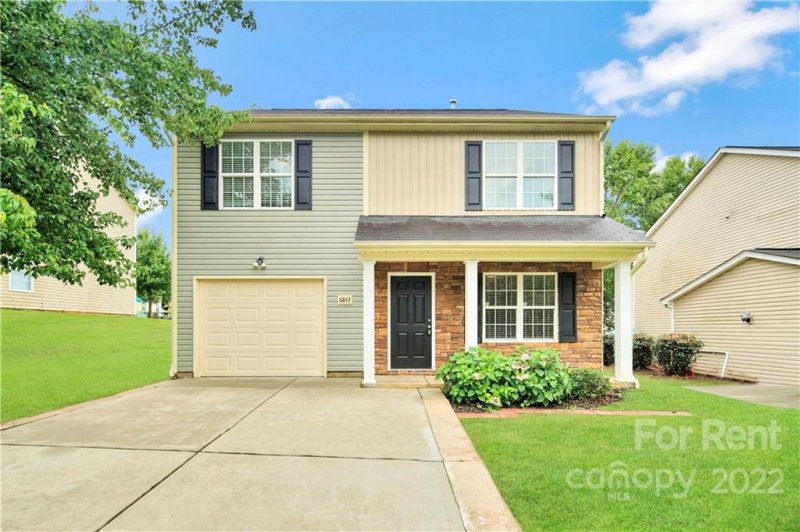 6843 Squirrels Foot Court