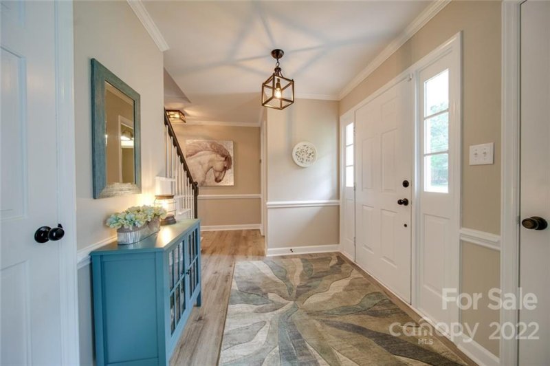 Property image 2 at 10238 Woodview Circle, Charlotte, NC 28277