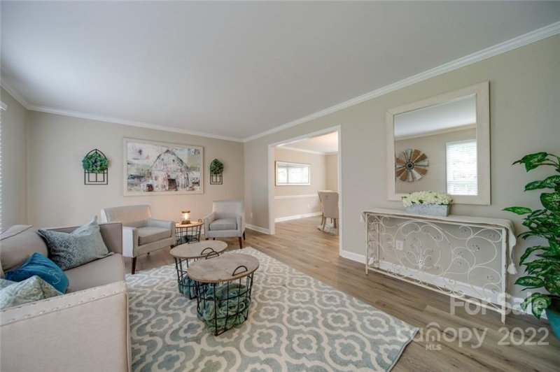 Property image 3 at 10238 Woodview Circle, Charlotte, NC 28277