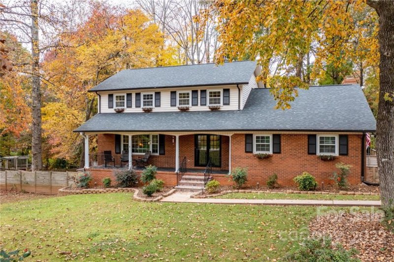 Property image 2 at 611 5th Avenue, Conover, NC 28613