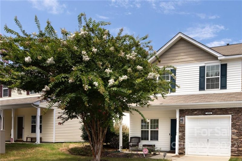 13916 Singleleaf Lane