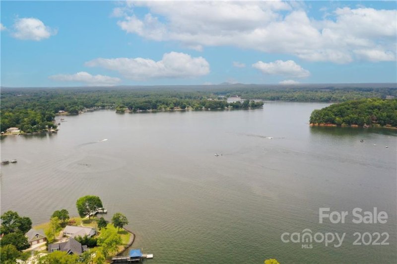 Property image 3 at 598 Sandbar Point, Lake Wylie, SC 29710
