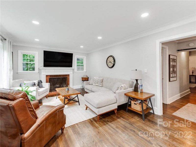 Property image 4 at 2732 Temple Lane, Charlotte, NC 28205