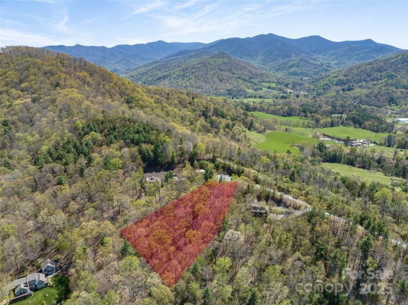 Property image 5 of 88 Courseview Drive in Reems Creek Golf Community, Weaverville, NC 28787