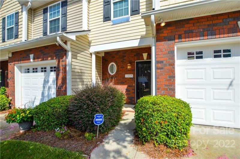 Property image 3 at 1995 Talbot Lane, Hickory, NC 28602