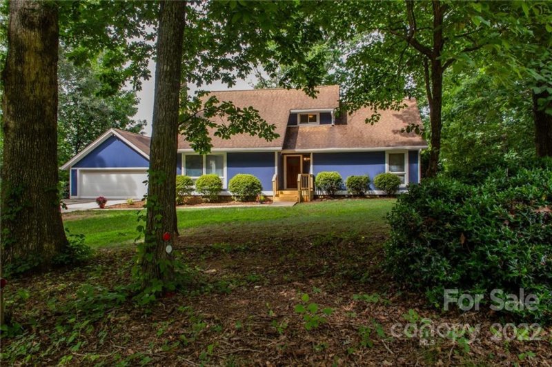 Property image 2 at 1670 Fairway Drive, Newton, NC 28658