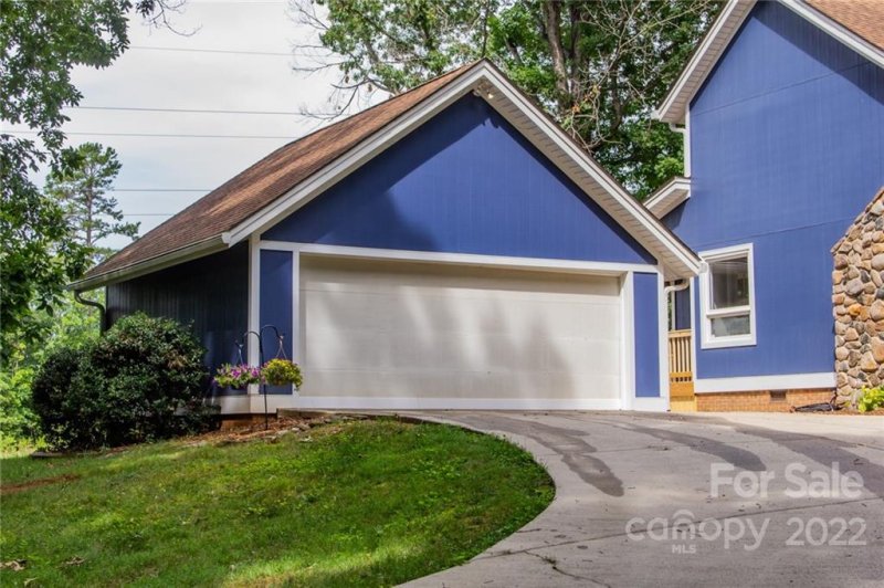 Property image 5 at 1670 Fairway Drive, Newton, NC 28658