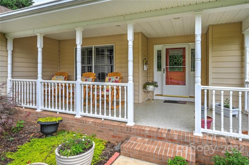 Property image 5 at 2006 Holly Tree Hill, Hendersonville, NC 28739