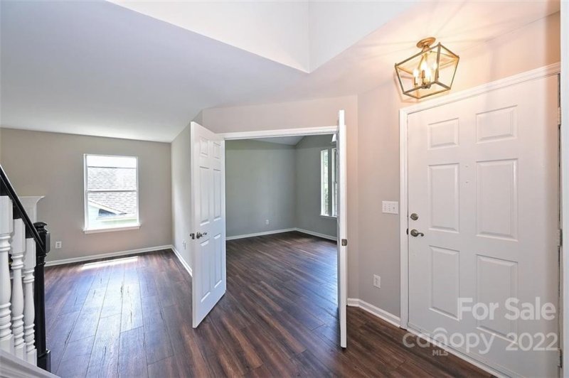 Property image 4 at 9905 Dunfries Road, Matthews, NC 28105