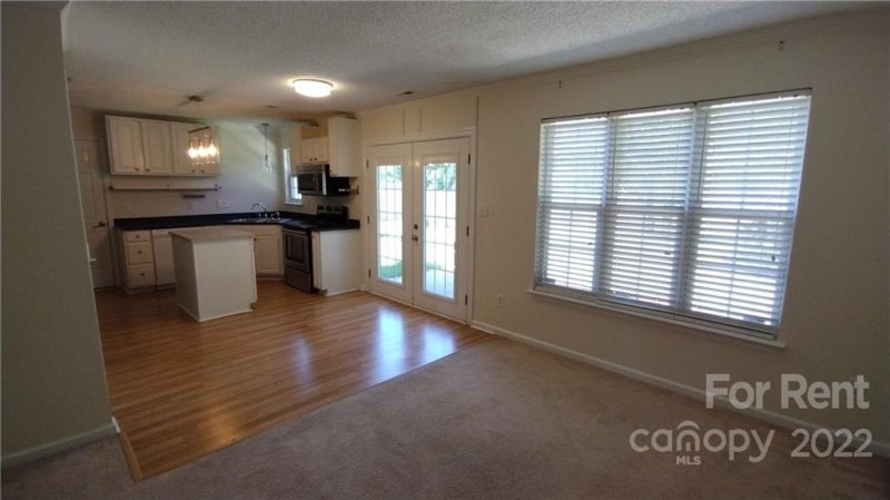 Property image 4 at 4731 Fox Thorne Drive, Charlotte, NC 28216