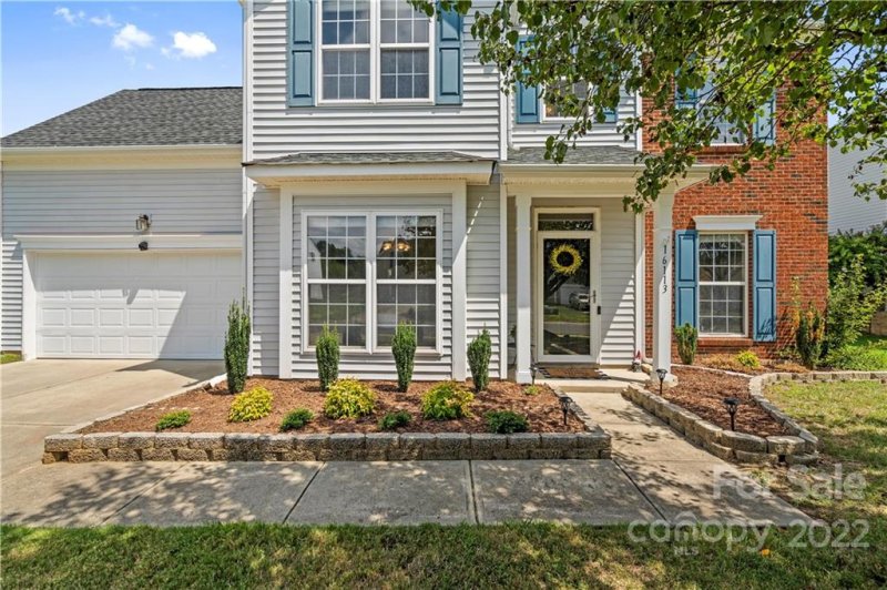 Property image 2 at 16113 Stuarts Draft Court, Charlotte, NC 28278