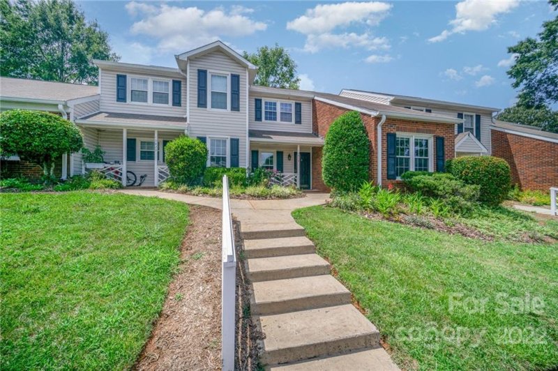 Property image 5 at 10818 Winterbourne Court, Charlotte, NC 28277