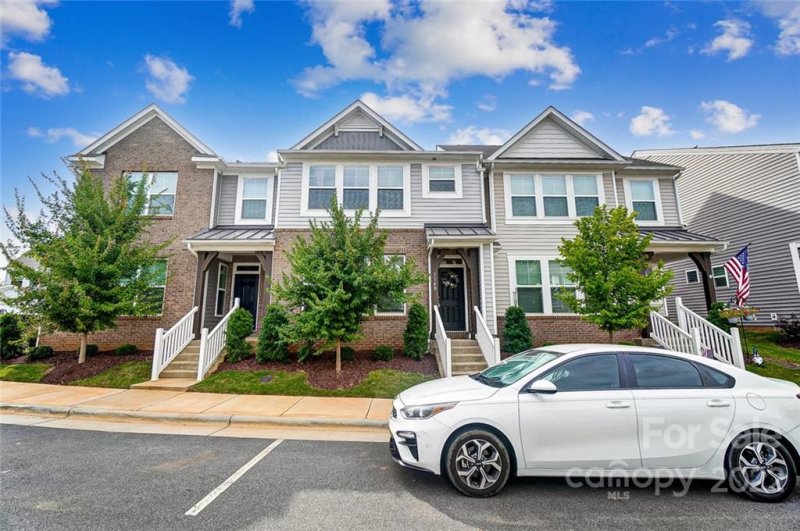 Property image 2 at 114 Synandra Drive, Mooresville, NC 28117