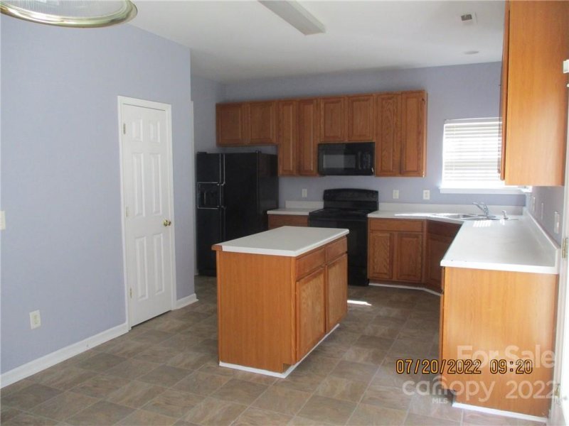 Property image 3 at 3830 Pauline Lane, Charlotte, NC 28216