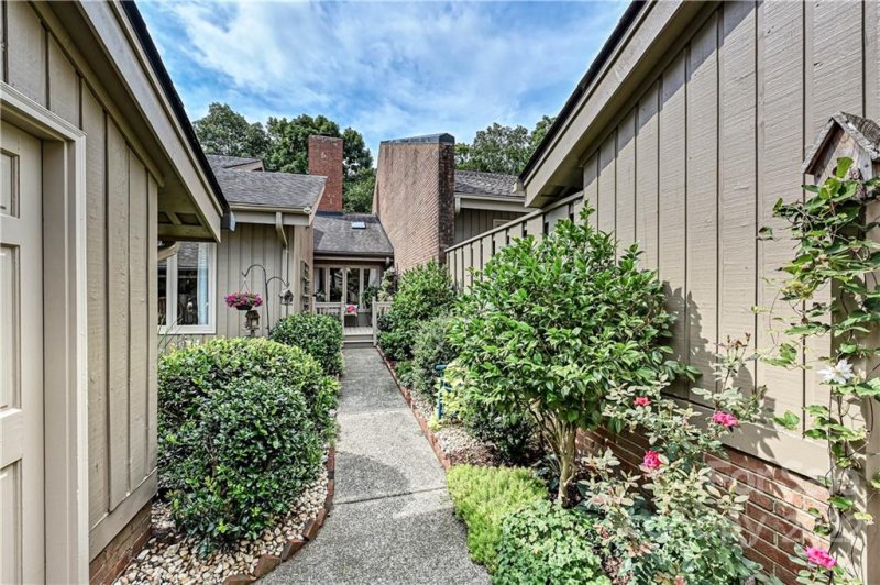 Property image 2 at 5342 Sandtrap Lane, Charlotte, NC 28226