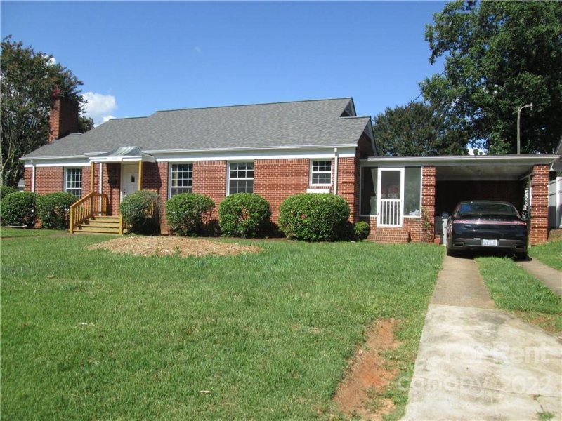 Property image 3 at 515 Mountain View Street, Lenoir, NC 28645
