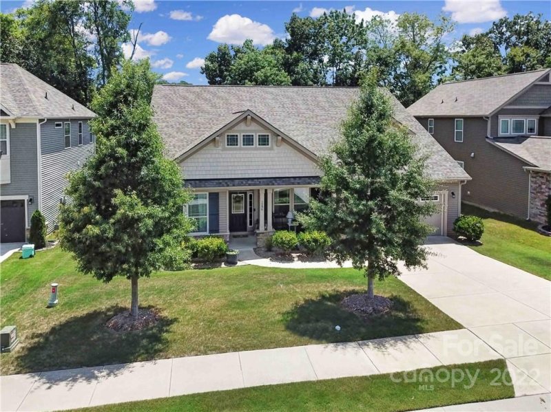 Property image 2 at 1296 Kings Grove Drive, York, SC 29745