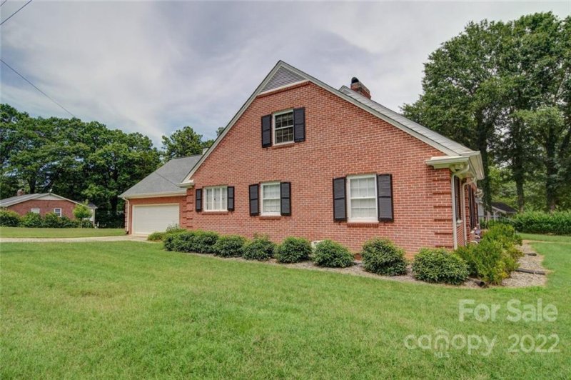 Property image 4 at 1219 S York Street, Gastonia, NC 28052