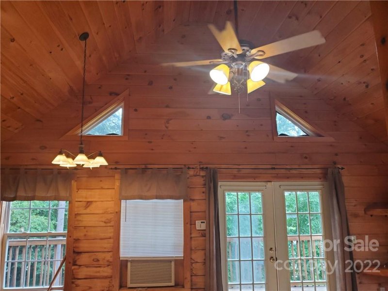 Property image 5 at 8 Summit Circle, Hendersonville, NC 28739